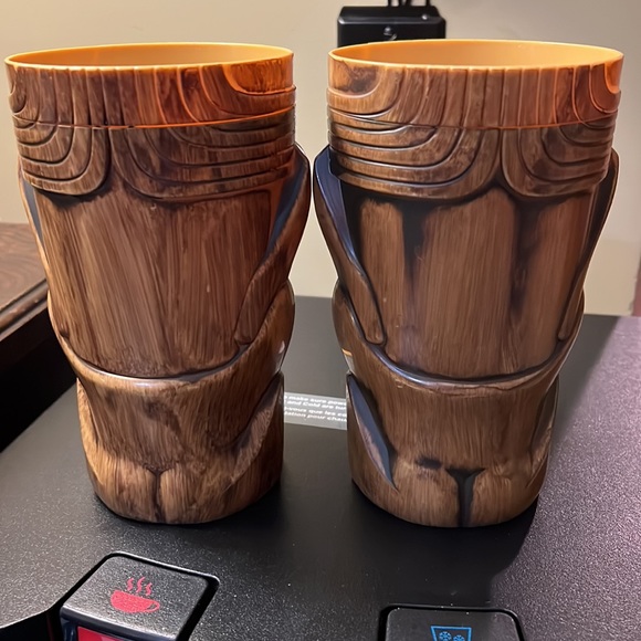 Universal Studios Tiki Glasses - Picture 5 of 5